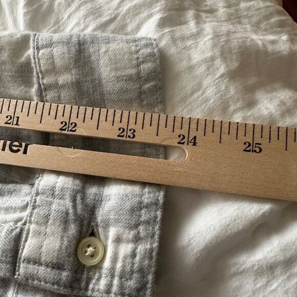 Plaid Flannel Button-Up Shirt Womens Gray & White Long Sleeve - Picture 7 of 11